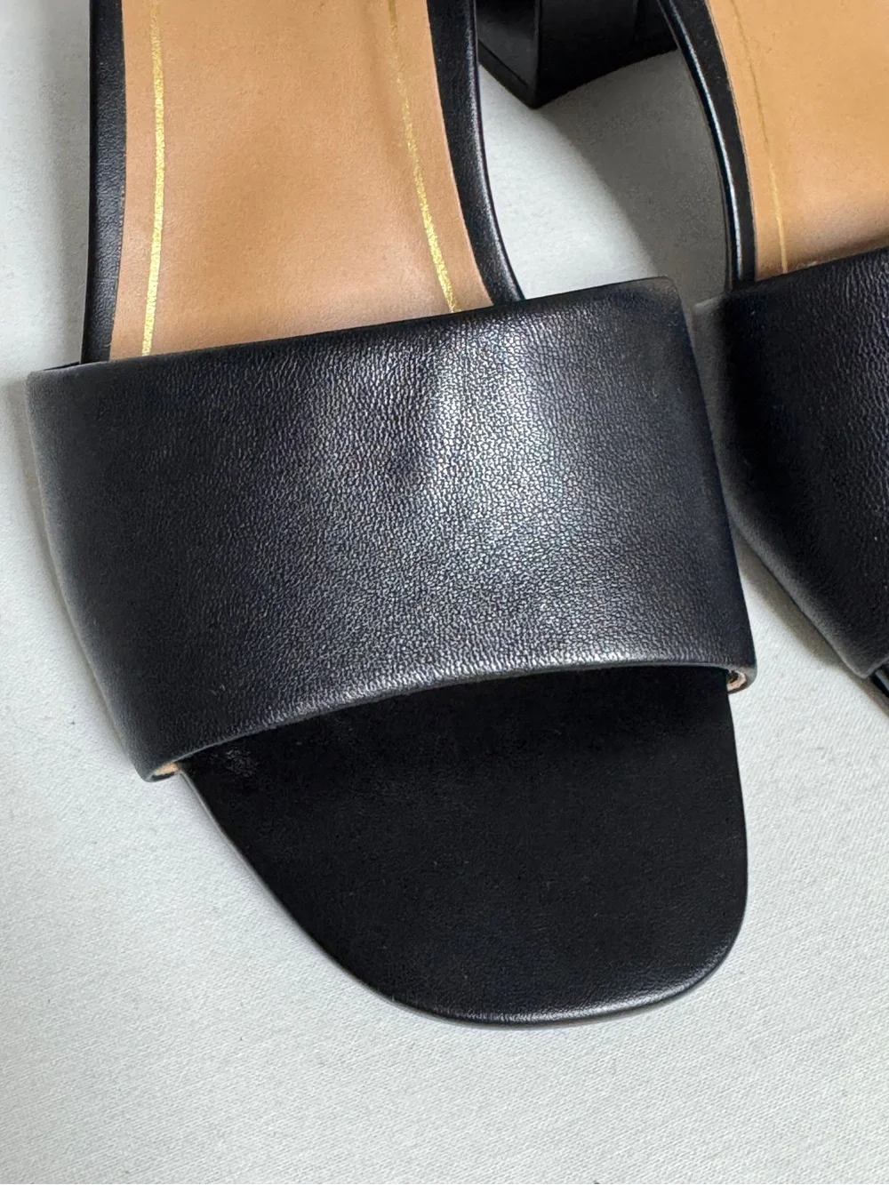 Vionic Chardonnay Black Leather Chunky Heeled Sandals